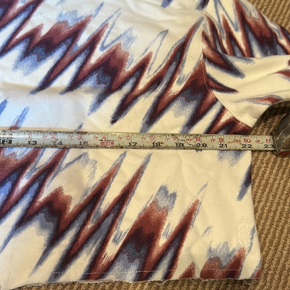 NWOT FREE PEOPLE movement halftime printed crop hoodie in blue wine size XS - Picture 5 of 8